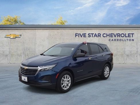 Used 2022 Chevrolet Equinox LS w/ Driver Confidence II Package image 3