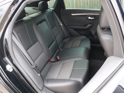 Used 2019 Chevrolet Impala LT image 34