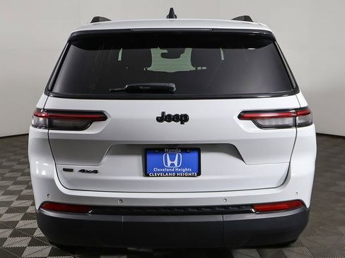 Used 2023 Jeep Grand Cherokee L Laredo AWD/4WD image 14