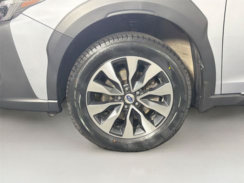 Used 2023 Subaru Outback Limited AWD/4WD image 33