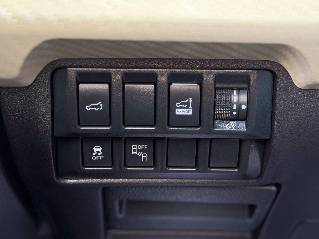 Used 2019 Subaru Ascent Premium AWD/4WD image 26