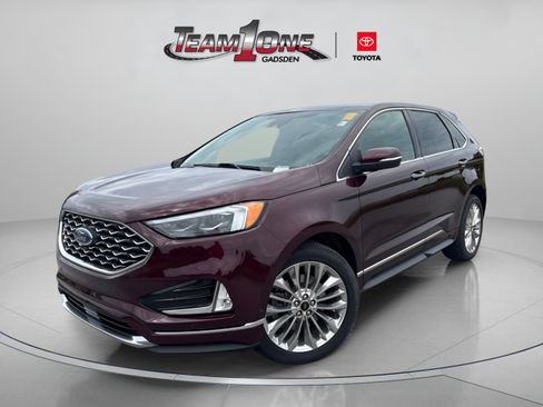 Used 2021 Ford Edge Titanium w/ Equipment Group 301A AWD/4WD image 4