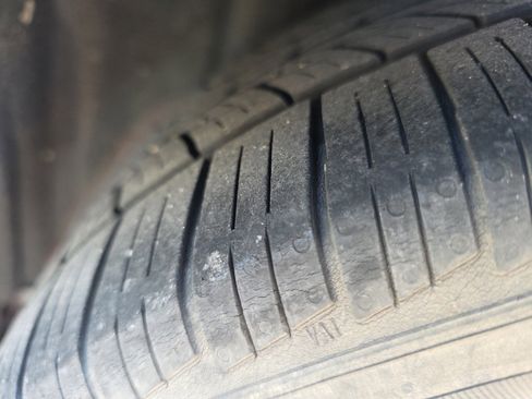 Used 2020 Nissan Versa SR image 9