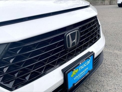 Used 2023 Honda Accord EX image 31