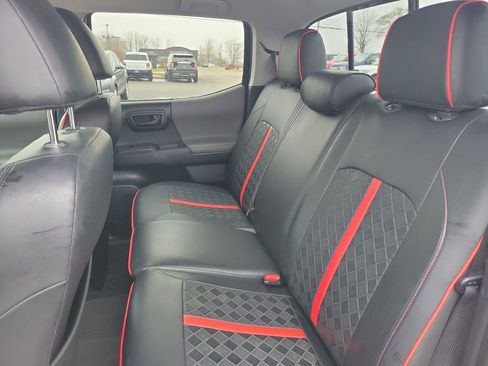 Used 2023 Toyota Tacoma SR image 28