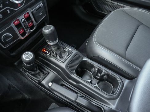 Used 2021 Jeep Gladiator Sport AWD/4WD image 11
