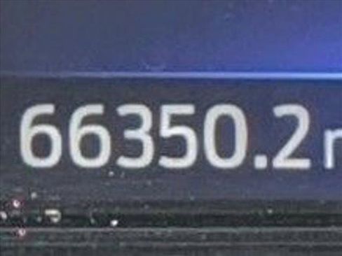 Used 2023 Ford Explorer XLT w/ Equipment Group 202A RWD image 11