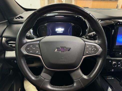 Used 2023 Chevrolet Traverse Premier w/ Redline Edition AWD/4WD image 18