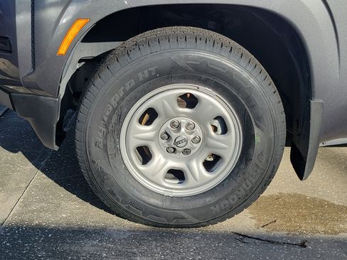 Certified 2023 Nissan Frontier S w/ Technology Package RWD image 5