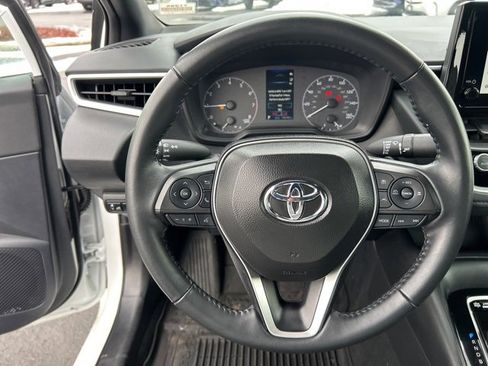 Used 2025 Toyota Corolla SE image 17