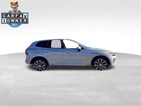 Used 2022 Volvo XC60 B5 Momentum w/ Protection Package Premier image 6