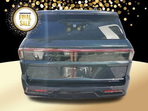 New 2025 Lincoln Navigator Reserve image 7