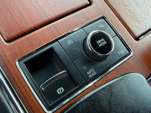 Used 2020 Lincoln Navigator Reserve w/ Luxury Package AWD/4WD image 22