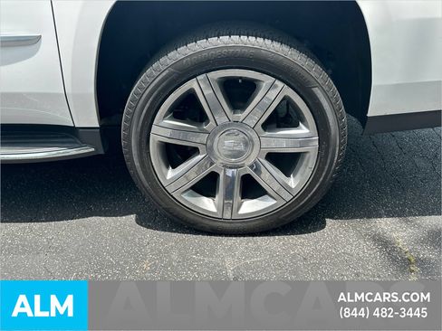 Used 2020 Cadillac Escalade ESV Luxury RWD image 23