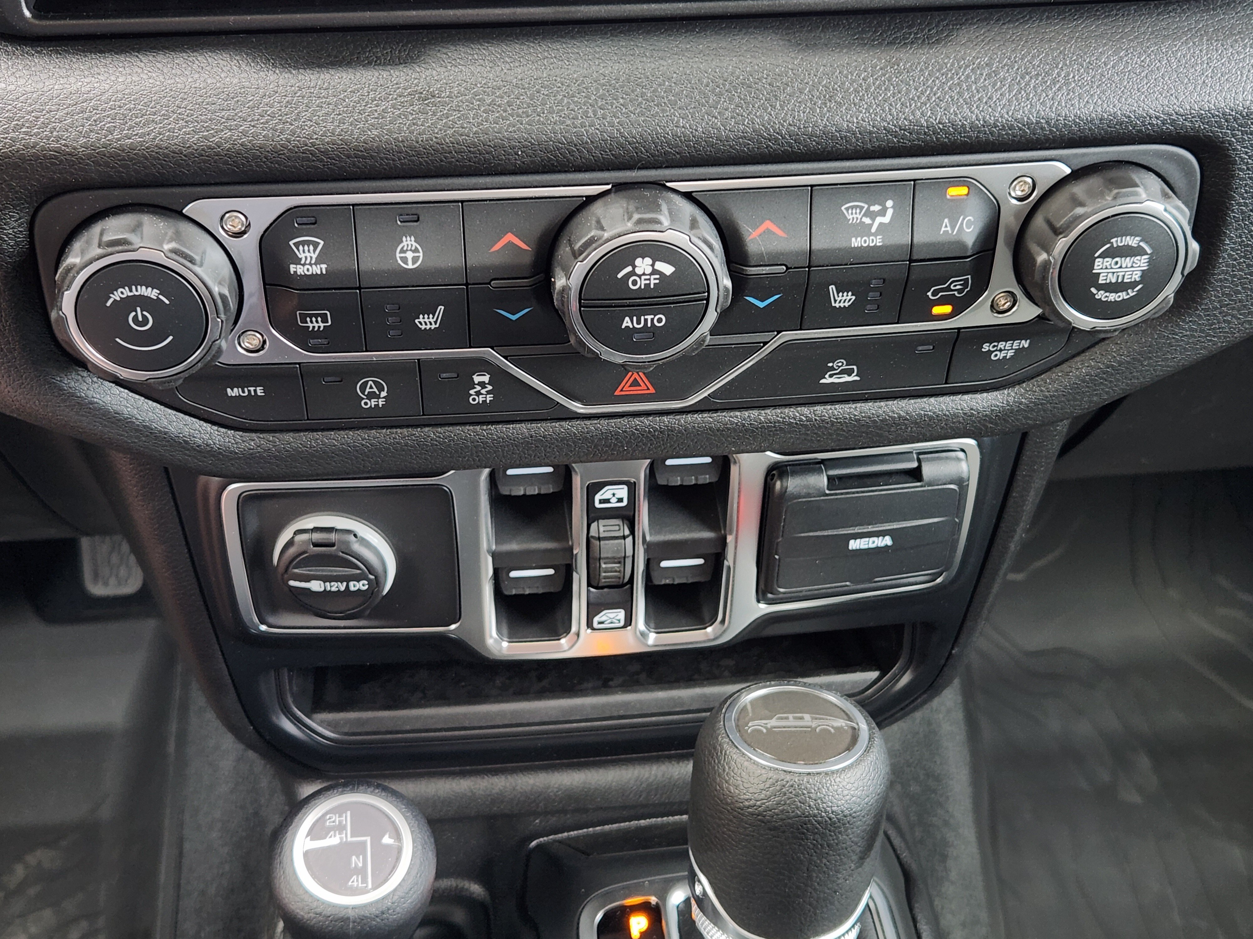 New 2026 Jeep Gladiator Sport AWD/4WD image 15