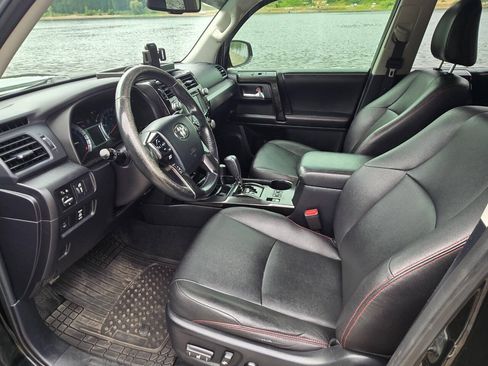 Used 2015 Toyota 4Runner Trail Premium AWD/4WD image 2