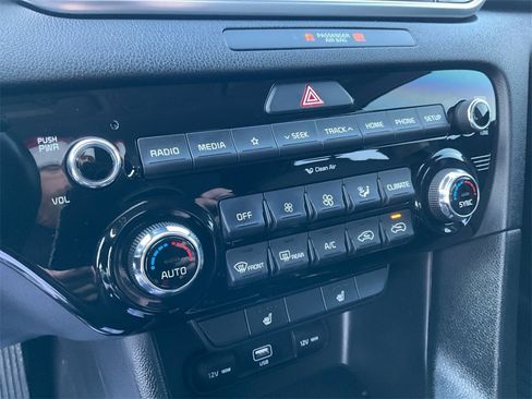Used 2020 Kia Sportage EX image 24