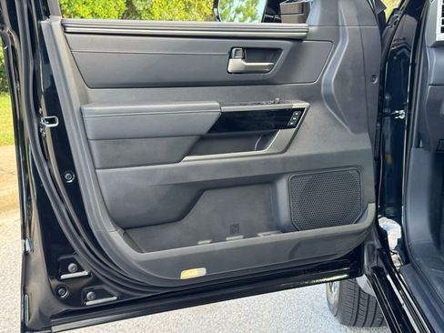 Used 2025 Toyota Tundra Limited image 18