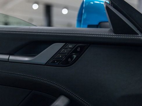 Used 2020 Porsche 911 Carrera S image 33