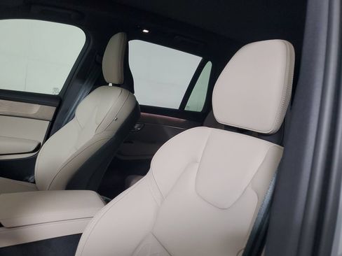 Used 2026 Volvo XC90 B6 Plus w/ Protection Package Premier AWD/4WD image 25