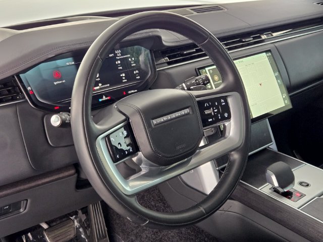 Used 2025 Land Rover Range Rover Long Wheelbase SE AWD/4WD image 21