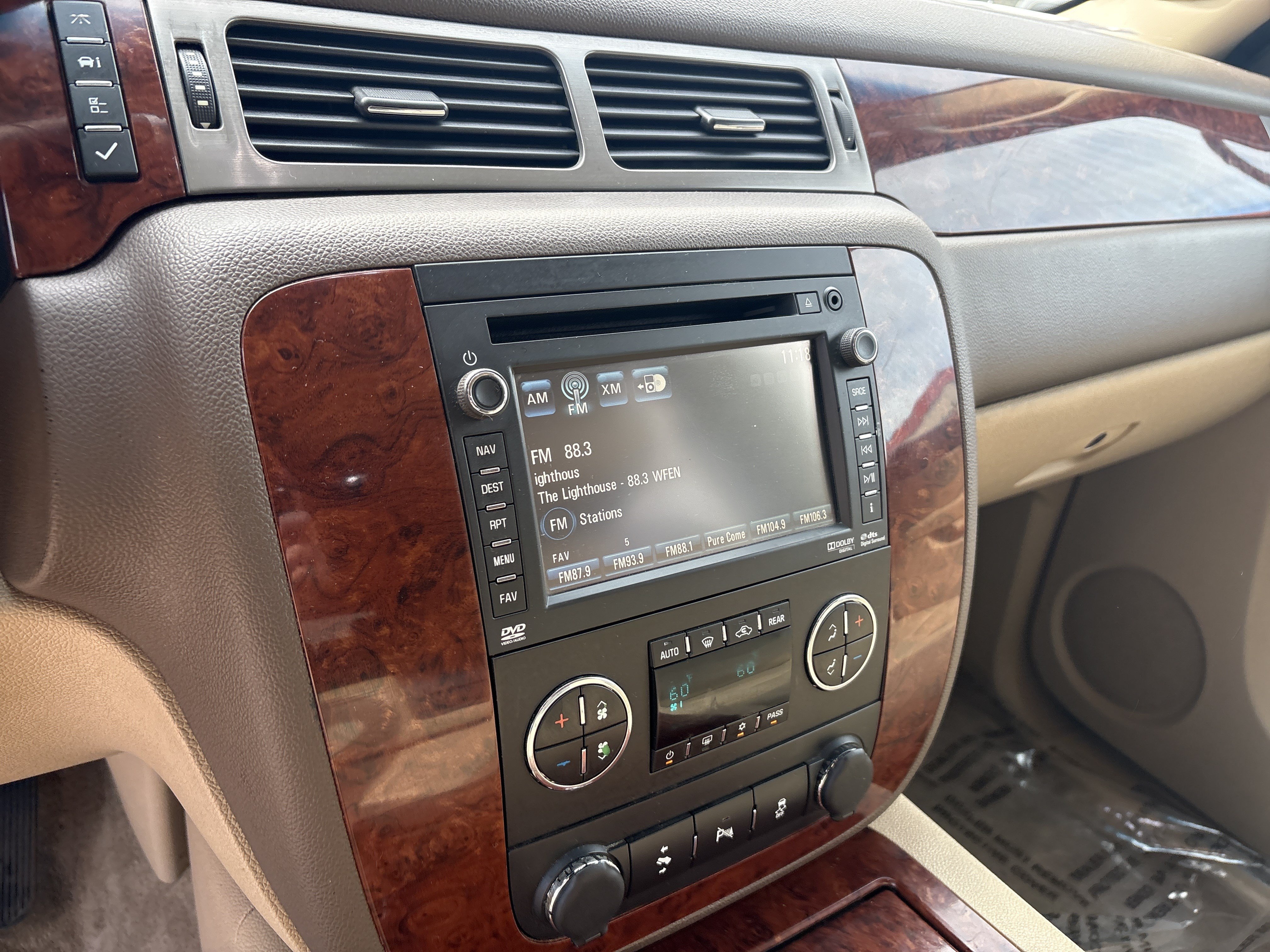 Used 2013 Chevrolet Suburban LTZ AWD/4WD image 21