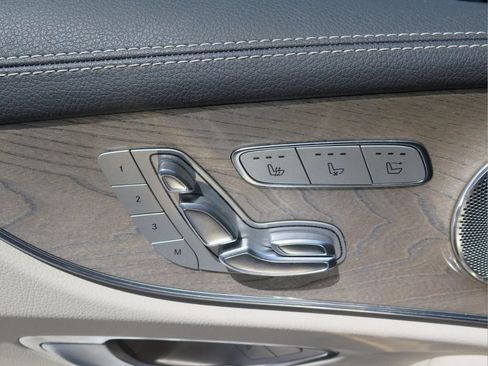 Used 2023 Mercedes-Benz E 450 Cabriolet image 11