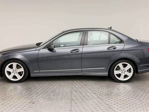Used 2011 Mercedes-Benz C 300 4MATIC Sedan image 5