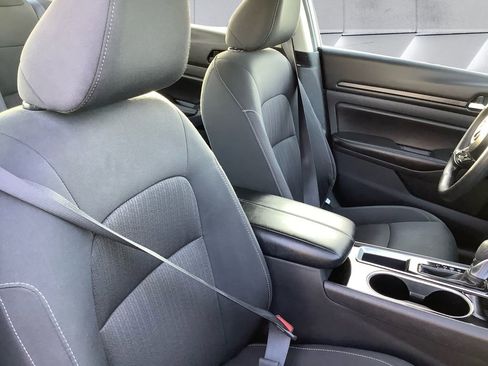 Used 2024 Nissan Altima 2.5 SV image 14