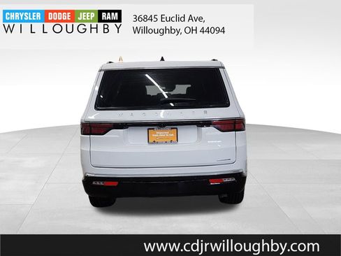 Certified 2024 Jeep Wagoneer Series II image 7