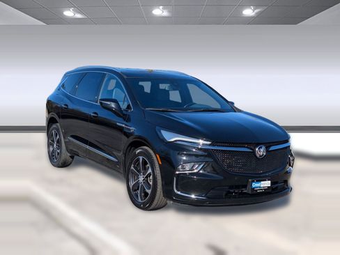 Used 2022 Buick Enclave Essence w/ Experience Buick Package image 7