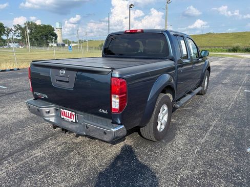 Used 2013 Nissan Frontier SV w/ SV Value Truck Pkg AWD/4WD image 7