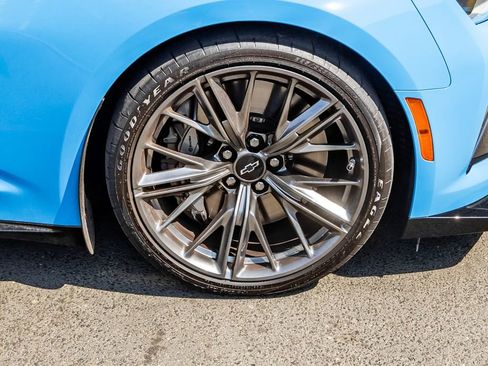 Used 2022 Chevrolet Camaro ZL1 RWD image 7