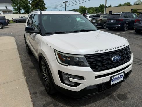 Used 2017 Ford Explorer Sport AWD/4WD image 11