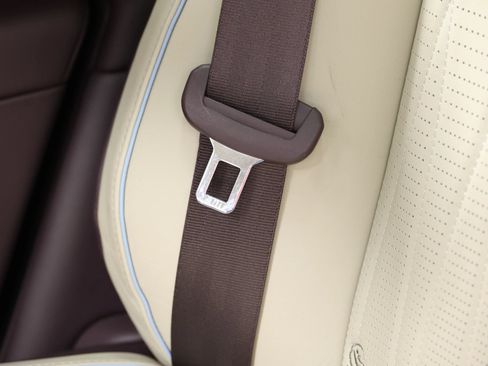 Used 2022 Bentley Flying Spur V8 AWD/4WD image 84
