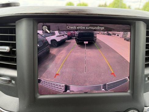 Used 2019 RAM 1500 Laramie AWD/4WD image 26