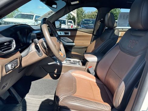 Used 2021 Ford Explorer King Ranch w/ Premium Technology Package AWD/4WD image 21