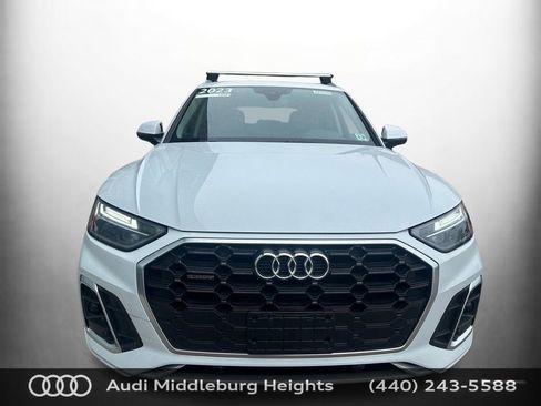 Used 2023 Audi Q5 2.0T Premium w/ Convenience Package AWD/4WD image 2