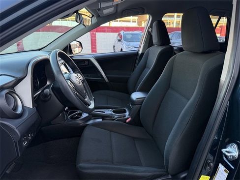 Used 2018 Toyota RAV4 LE image 23