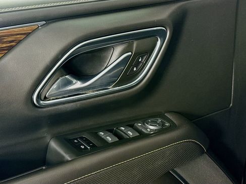 Used 2022 Chevrolet Tahoe Premier AWD/4WD image 20