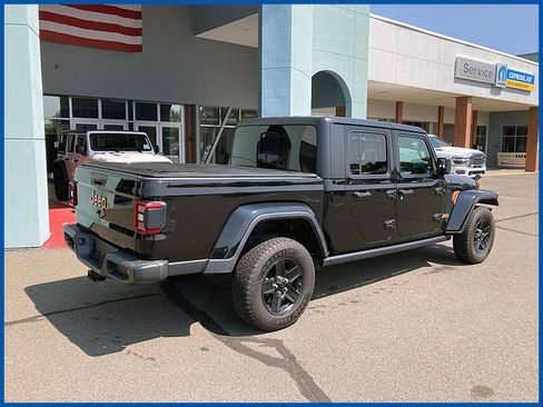 Used 2021 Jeep Gladiator Sport AWD/4WD image 7