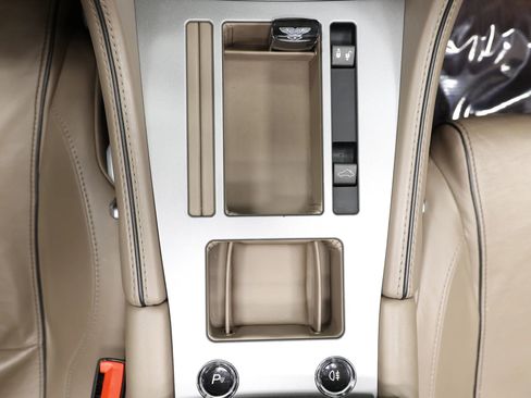 Used 2015 Aston Martin DB9 Volante Carbon Edition Convert image 44