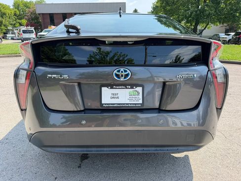 Used 2018 Toyota Prius Two w/ Prius Two Safety Plus Package FWD image 10