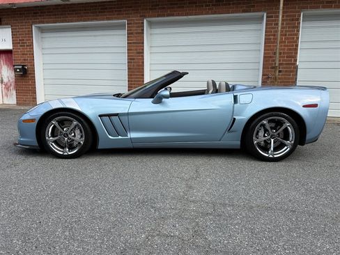 Used 2012 Chevrolet Corvette Grand Sport w/ 3LT Preferred Equipment Group RWD image 19