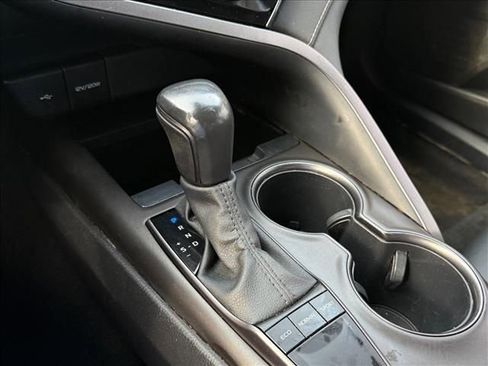 Used 2023 Toyota Camry SE FWD image 17