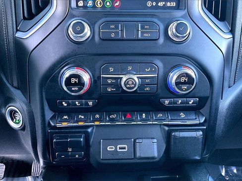 Used 2021 GMC Sierra 1500 AT4 w/ AT4 Premium Package image 32