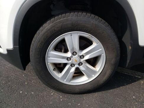 Used 2017 Chevrolet Trax LT w/ LT Convenience Package image 27