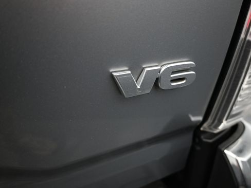 Certified 2021 Toyota Tacoma TRD Off-Road image 23