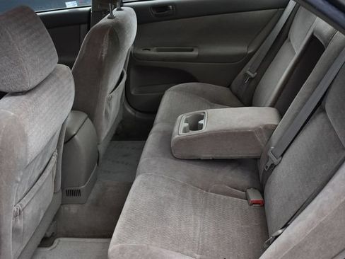 Used 2004 Toyota Camry LE FWD image 15