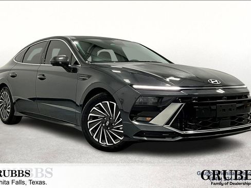 Certified 2025 Hyundai Sonata Limited image 1